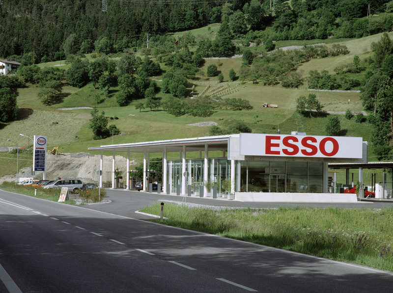 Tankstelle in Prutz – Tankstelle an einer historischen Transitroute (2002)